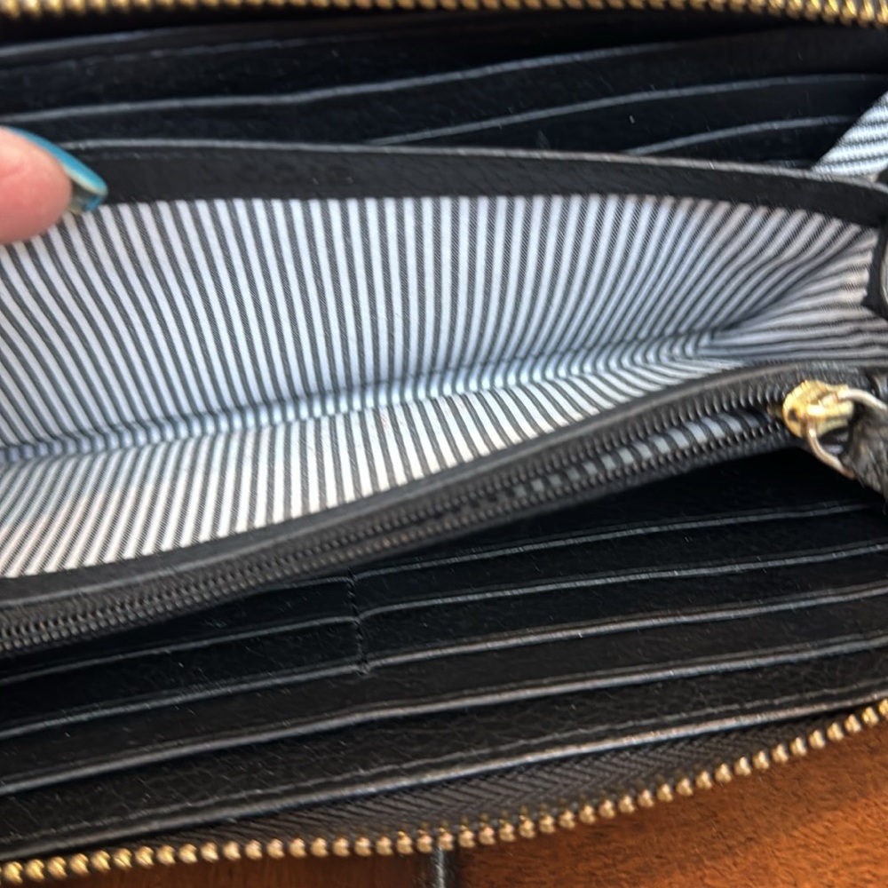 Lodis Black Pebbled Grain Leather Wallet - Picture 5 of 10